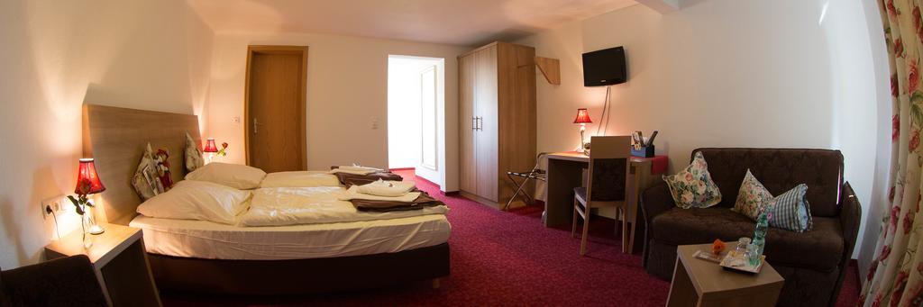 רוטנבורג אוב דר טאובר Boutiquehotel Goldene Rose - Self-Check-In מראה חיצוני תמונה